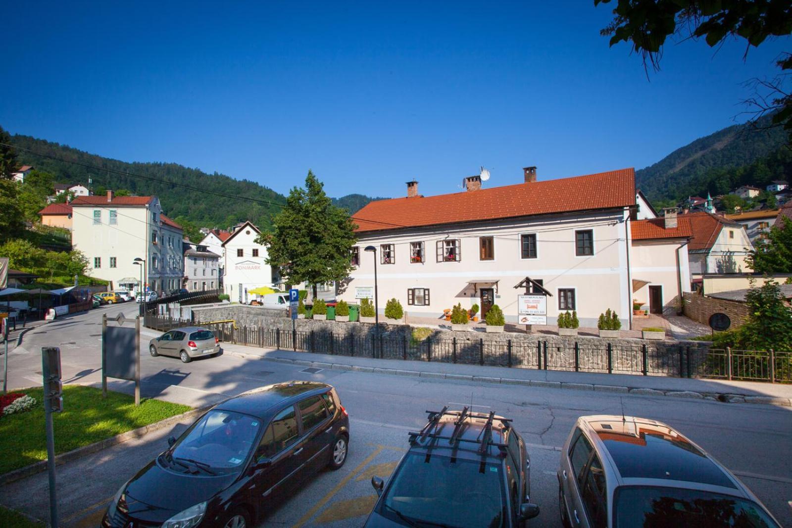 Apartma Na Starem Placu Idrija Eksteriør billede